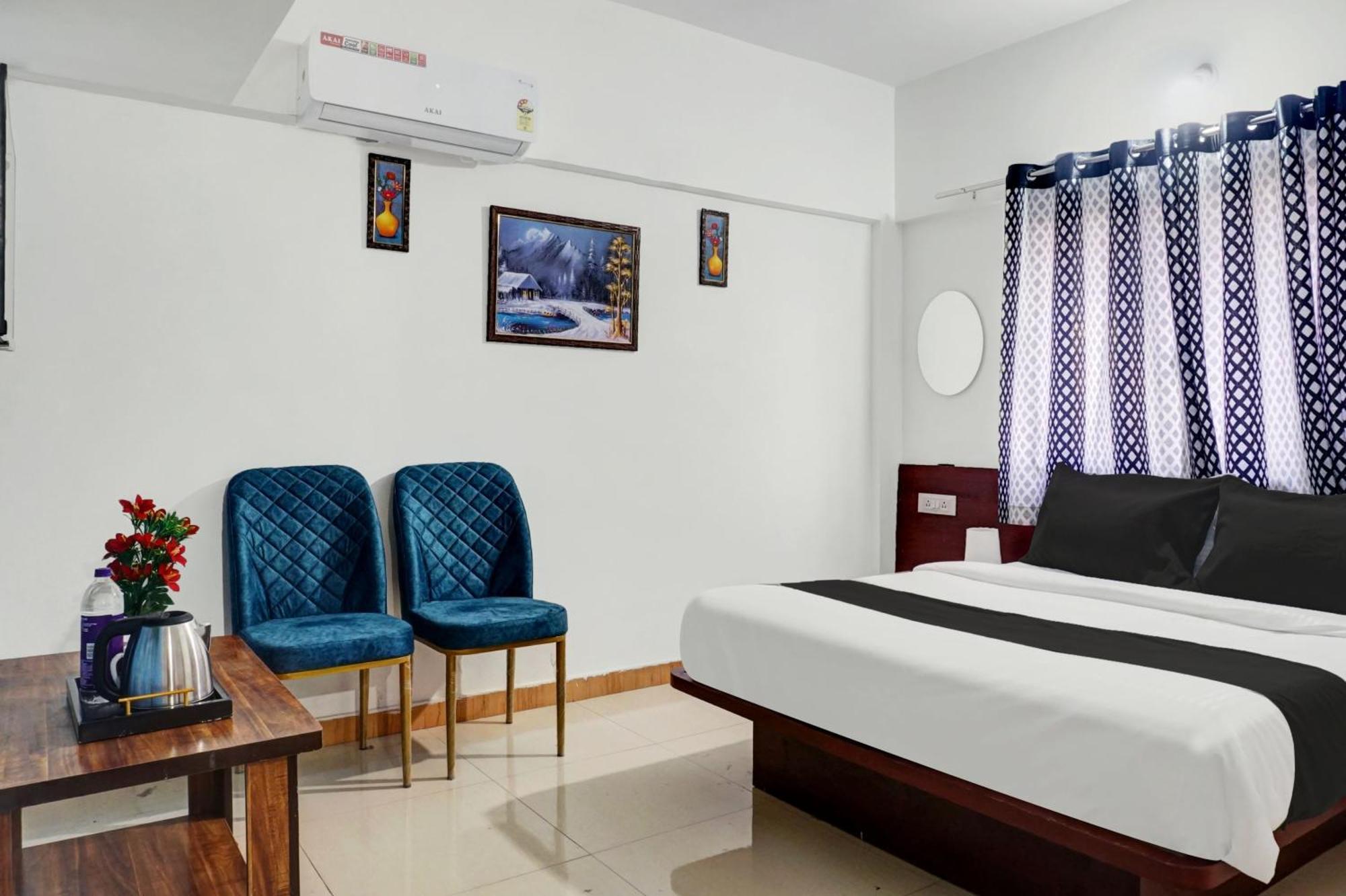 Hotel O Nisarg Villa Poona Buitenkant foto