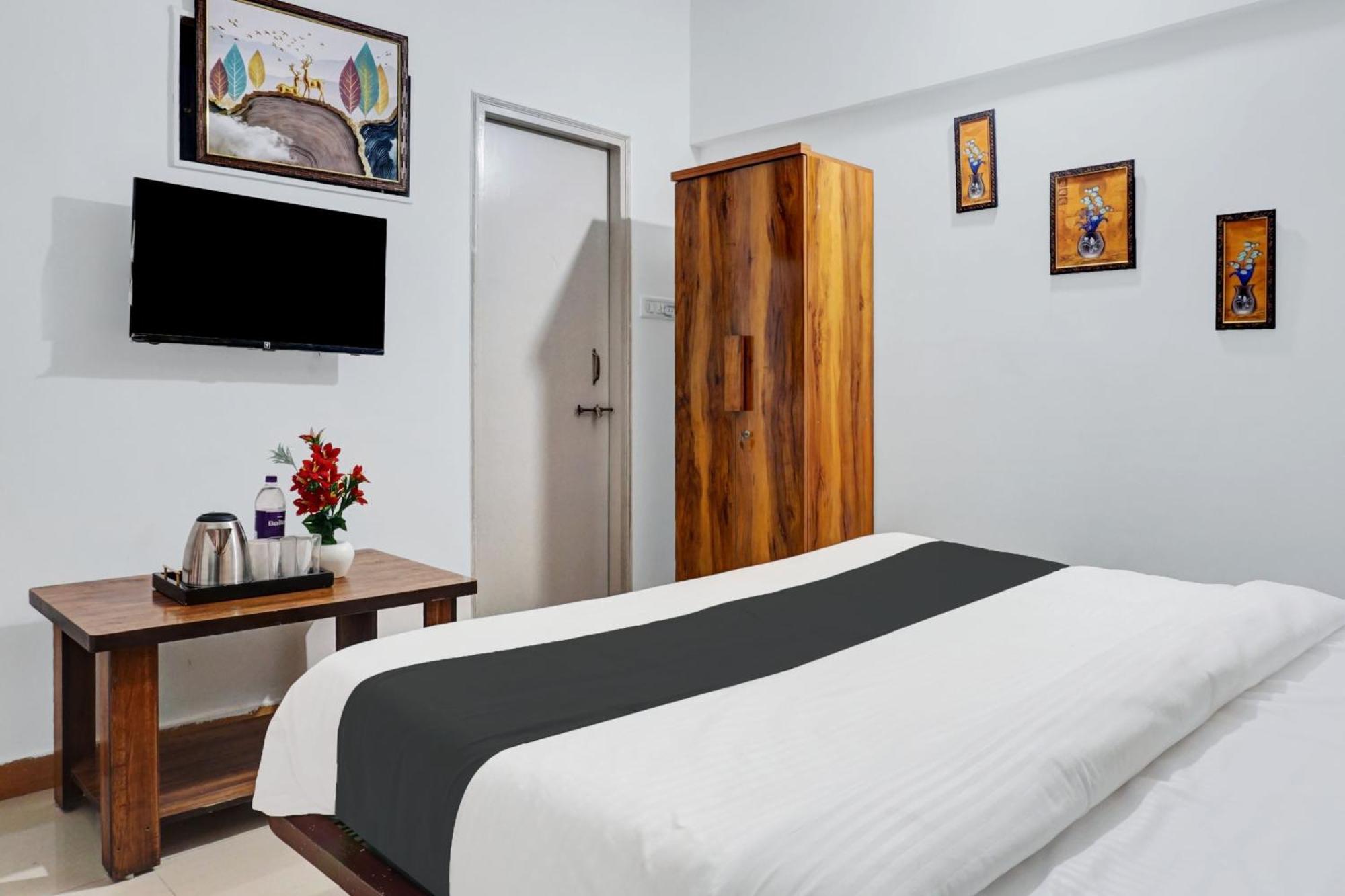 Hotel O Nisarg Villa Poona Buitenkant foto